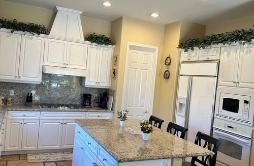 La Quinta House | #1 choice in PGA, WOW 3 master bedrm,Huge Private Lot! GR8 Views golf/mt #067336