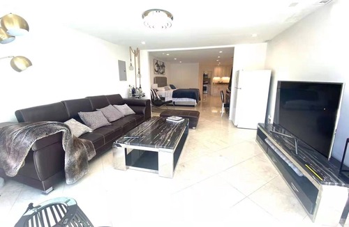 Hacienda Heights Apartment | 1 Luxury hacienda villa guesthouse private unit