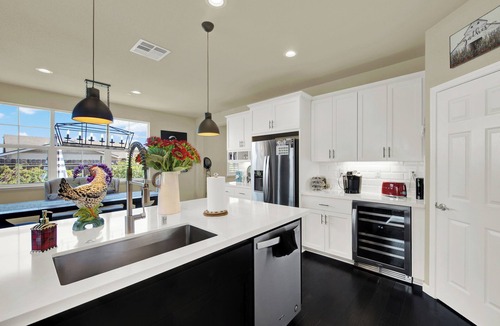 Winters House | 1 Mi to Dtwn Winters: Home w/Fire Pit & Patio!