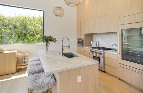 Central Malibu House | 1 Mi to Point Dume: Mtn-View Escape w/ Patio!