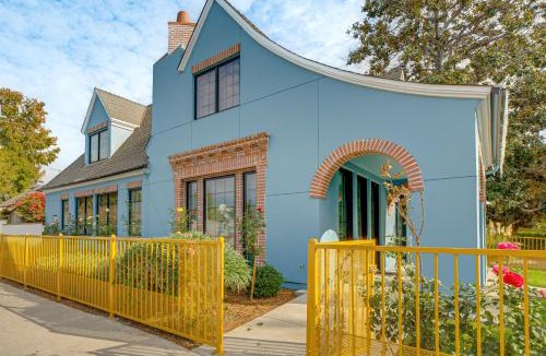 Pasadena House | 1 Mi to Rose Bowl Pasadena Home with Fenced Yard!