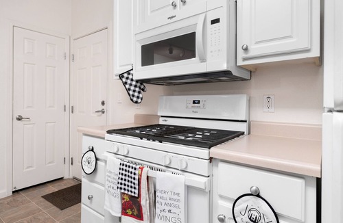 North Natomas Condo | 10 mins from sacramento international and downtown sacramento
