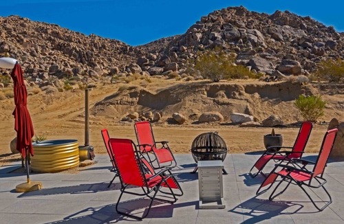 Joshua Tree House | 100 ACRES PRIVATE PARK, Boulders, Caves, Total Privacy. Unique!