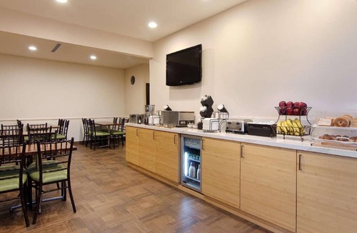 Eagle Rock Hotel | 100 m² Hotel ∙ 127 guests