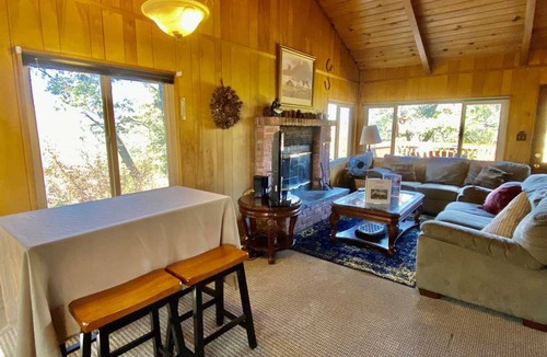 Upper Moonridge House | 100 m² House ∙ 3 bedrooms ∙ 7 guests