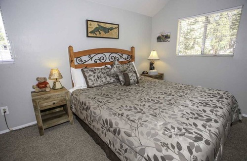 Moonridge House | 100 m² House ∙ 2 bedrooms ∙ 5 guests