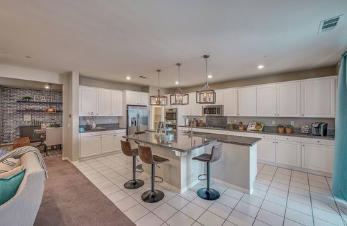 Mira Loma House | 1000MBPS Wifi★One Story Luxury 5 Bedrooms Model Home