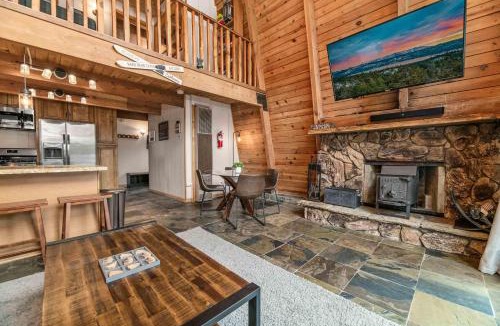Fox Farm House | 101 - Baby Bear Cabin - Meredith Lodging