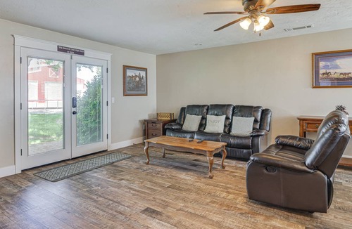 Stanislaus County Cottage | 102 m² Cabin ∙ 2 bedrooms ∙ 4 guests