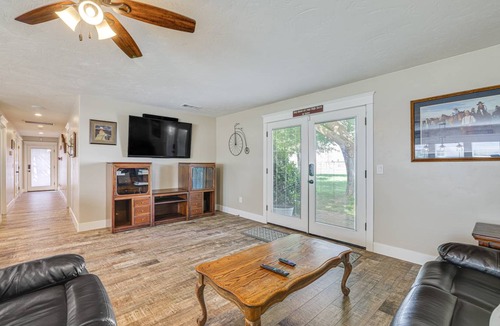 Stanislaus County Cottage | 102 m² Cabin ∙ 2 bedrooms ∙ 4 guests