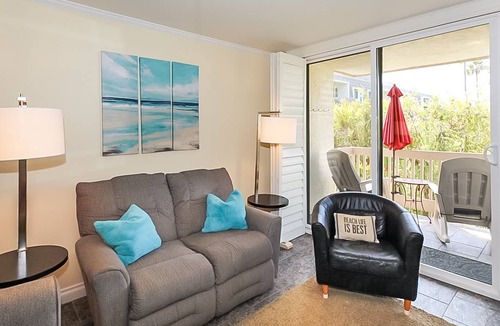Townsite Condo | 102 m² Condo ∙ 2 bedrooms ∙ 6 guests