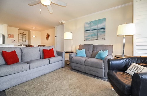 Townsite Condo | 102 m² Condo ∙ 2 bedrooms ∙ 6 guests