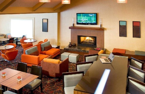 Costa Mesa Hotel | 102 m² Hotel ∙ 2 bedrooms ∙ 127 guests