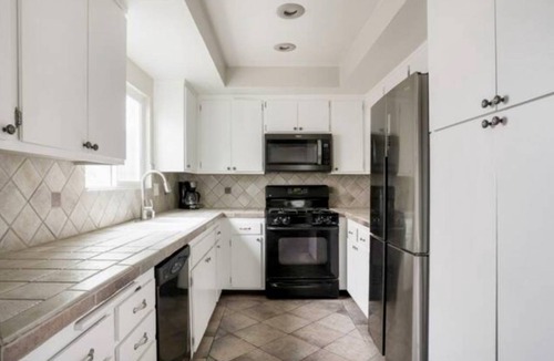 Silver Strand House | 102 m² House ∙ 1 bedroom ∙ 2 guests