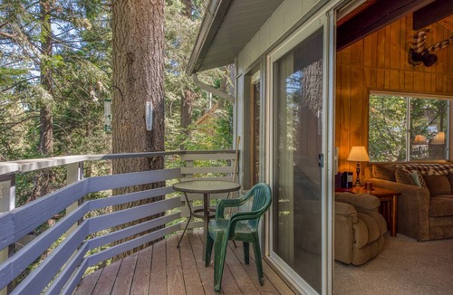Arrowhead Villas Cabin | 107 m² Cabin ∙ 2 bedrooms ∙ 6 guests
