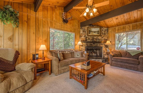 Arrowhead Villas Cabin | 107 m² Cabin ∙ 2 bedrooms ∙ 6 guests