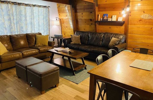 Boulder Bay Cabin | 107 m² Cabin ∙ 2 bedrooms ∙ 6 guests