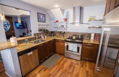 Hermosa Village Condo | 107 m² Condo ∙ 3 bedrooms ∙ 9 guests