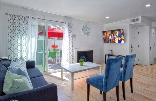 Hermosa Village Condo | 108 m² Condo ∙ 3 bedrooms ∙ 9 guests