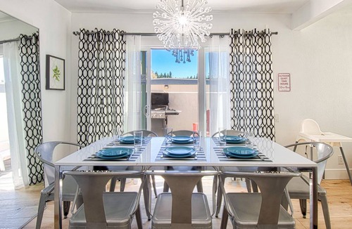 Hermosa Village Condo | 108 m² Condo ∙ 3 bedrooms ∙ 9 guests