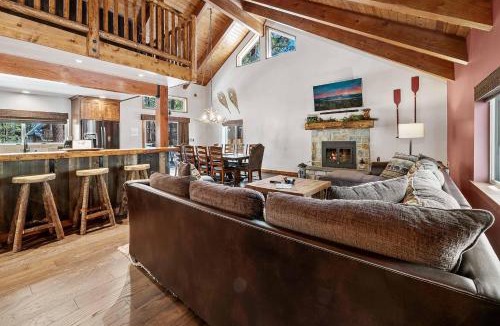 Boulder Bay House | 108 - Rustic Ridge Manor