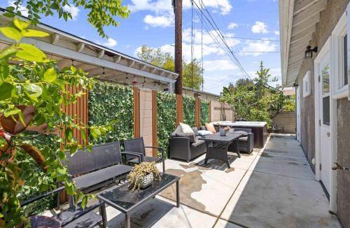 Temple City House | 111 m² House ∙ 2 bedrooms ∙ 12 guests