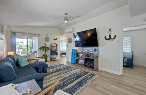 South Oceanside Apartment | 1128 Tait Street, Unit D