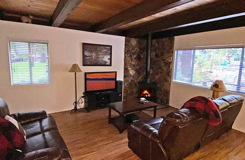 Highland Woods Cabin | 113 m² Cabin ∙ 2 bedrooms ∙ 8 guests