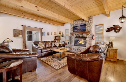 Sugarloaf Cabin | 116 m² Cabin ∙ 3 bedrooms ∙ 7 guests