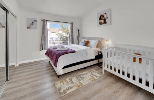 Tustin Condo | 116 m² Condo ∙ 2 bedrooms ∙ 4 guests
