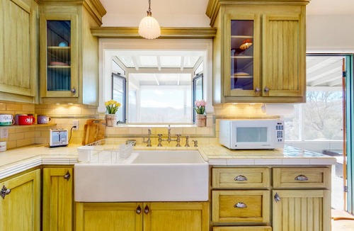 Weldon House | 117 m² House ∙ 2 bedrooms ∙ 4 guests