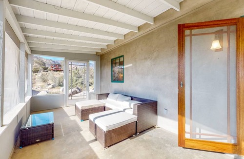Weldon House | 117 m² House ∙ 2 bedrooms ∙ 4 guests