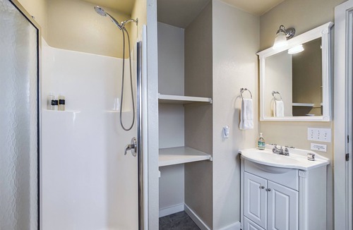 Orick Apartment | 11B Roosevelt Elk Single Room at the Meadow Site
