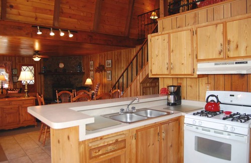 North Wawona Cabin | 122 m² Cabin ∙ 3 bedrooms ∙ 9 guests