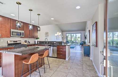 Palm Desert Apartment | 123 m² Apartment ∙ 2 bedrooms ∙ 4 guests