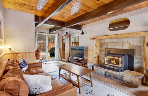 Woodlands Cabin | 123 m² Cabin ∙ 3 bedrooms ∙ 8 guests