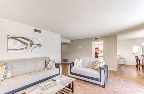 Cathedral City Apartment | 124 m² Apartment ∙ 2 bedrooms ∙ 7 guests