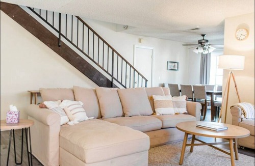 Torrance House | 124 m² House ∙ 3 bedrooms ∙ 6 guests