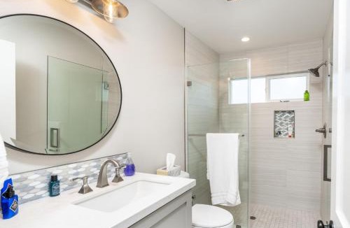 Balboa Island House | 129 Opal Ave B