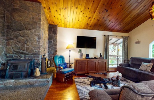 Anchor Bay House | 130 m² House ∙ 3 bedrooms ∙ 6 guests