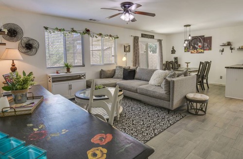 Coachella House | 131 m² House ∙ 3 bedrooms ∙ 6 guests