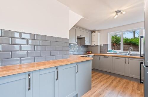 Stourport-on-Severn House | #135 Lux Countryside Retreat with HotTub - Sleeps 7