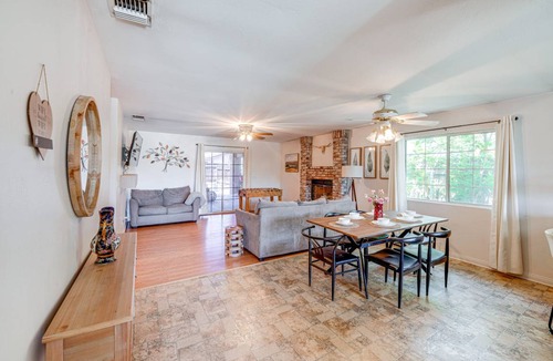 Bakersfield House | 135 m² House ∙ 3 bedrooms ∙ 10 guests