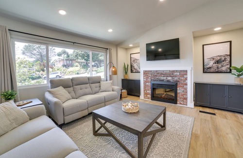 Del Rey Oaks House | 138 m² House ∙ 4 bedrooms ∙ 8 guests