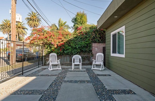 Crenshaw House | 139 m² House ∙ 3 bedrooms ∙ 8 guests