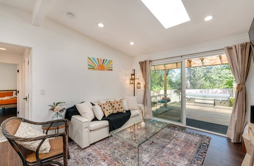 Meadow Vista House | 139 m² House ∙ 3 bedrooms ∙ 8 guests