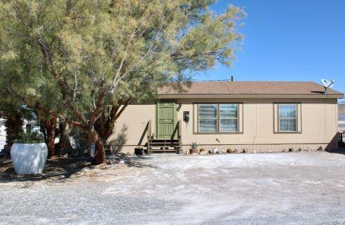 Tecopa Cabin | 139 m² Lodge ∙ 3 bedrooms ∙ 6 guests