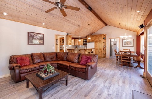 Woodlands Cabin | 140 m² Cabin ∙ 3 bedrooms ∙ 6 guests