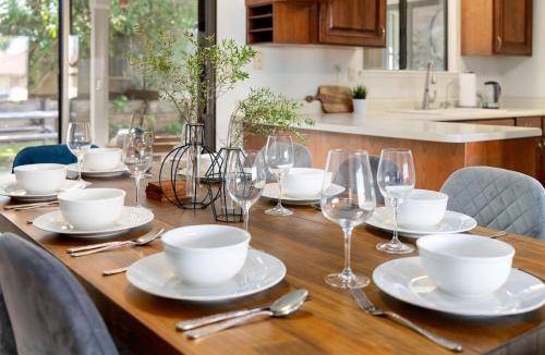 Pleasant Grove House | 148 m² House ∙ 3 bedrooms ∙ 8 guests