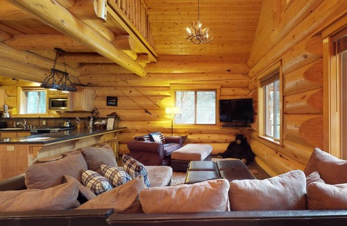 Lakeshore Cabin | 149 m² Cabin ∙ 3 bedrooms ∙ 8 guests